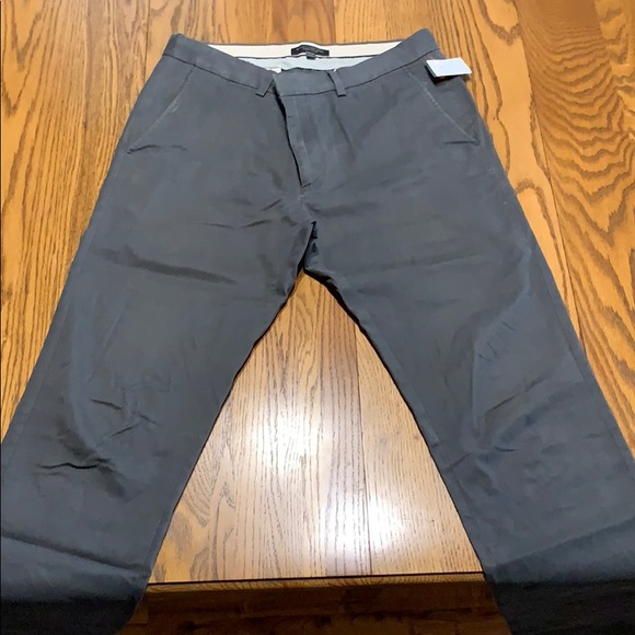 Brand NEW Banana Republic Aiden Chino Pants 33x34 - Picture 2 of 4